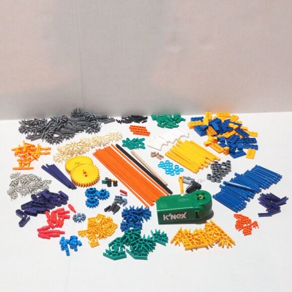 K'Nex Replacement Part Lot-400 Pieces-Medium Speed Motor-Rods-Connectors-Gears - Picture 1 of 11